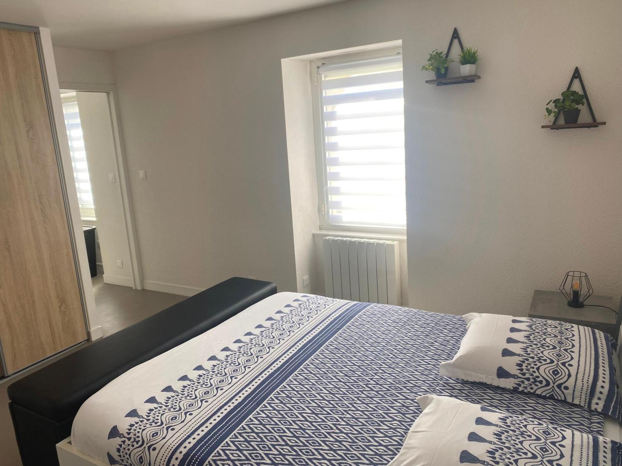T2 Centre-Ville, Calme, 1 Chambre, 1 A 5 Pers, Climatisation, Parking Libre Et Gratuit Лорьян Экстерьер фото